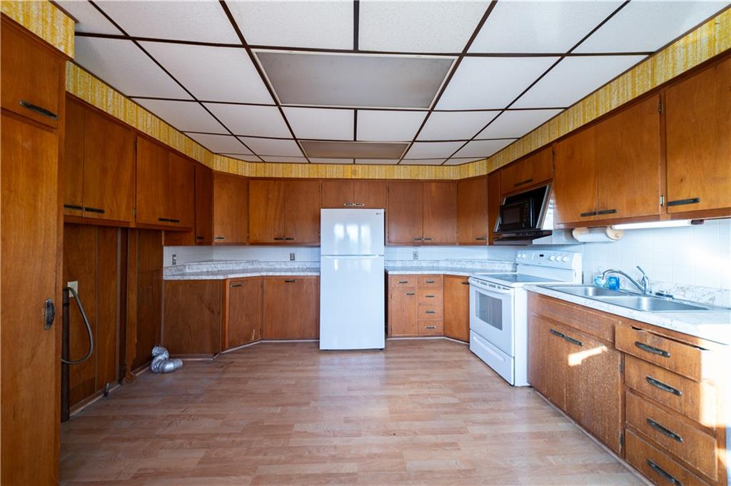 6810 King Hill Avenue Avenue Property Photo 4