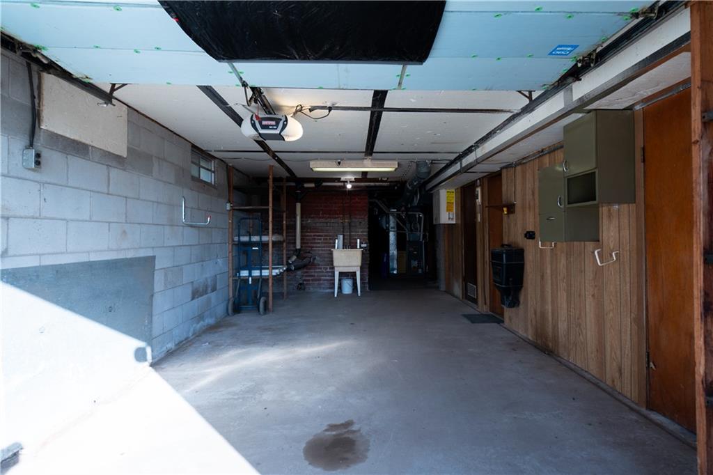 6810 King Hill Avenue Avenue Property Photo 6