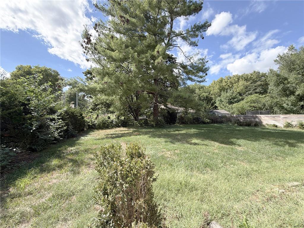6836 Glenwood Street Property Photo 28