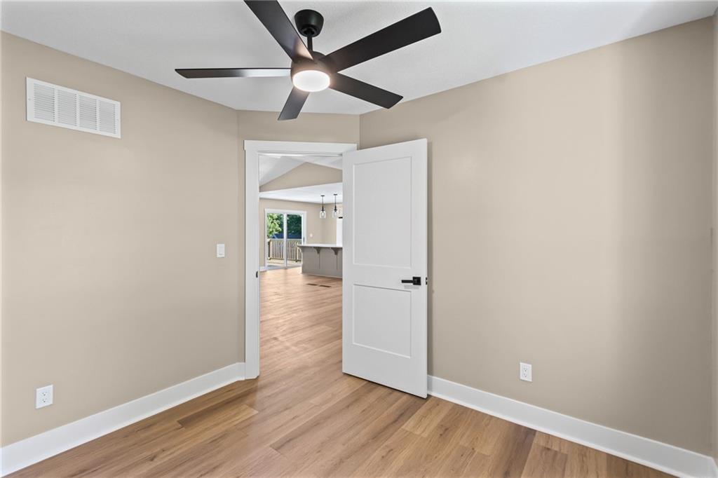 615 S Camden Street Property Photo 14