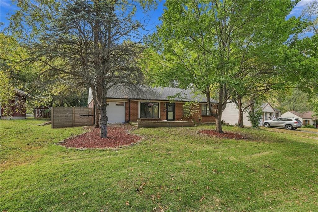 6030 Larsen Lane Property Photo 4