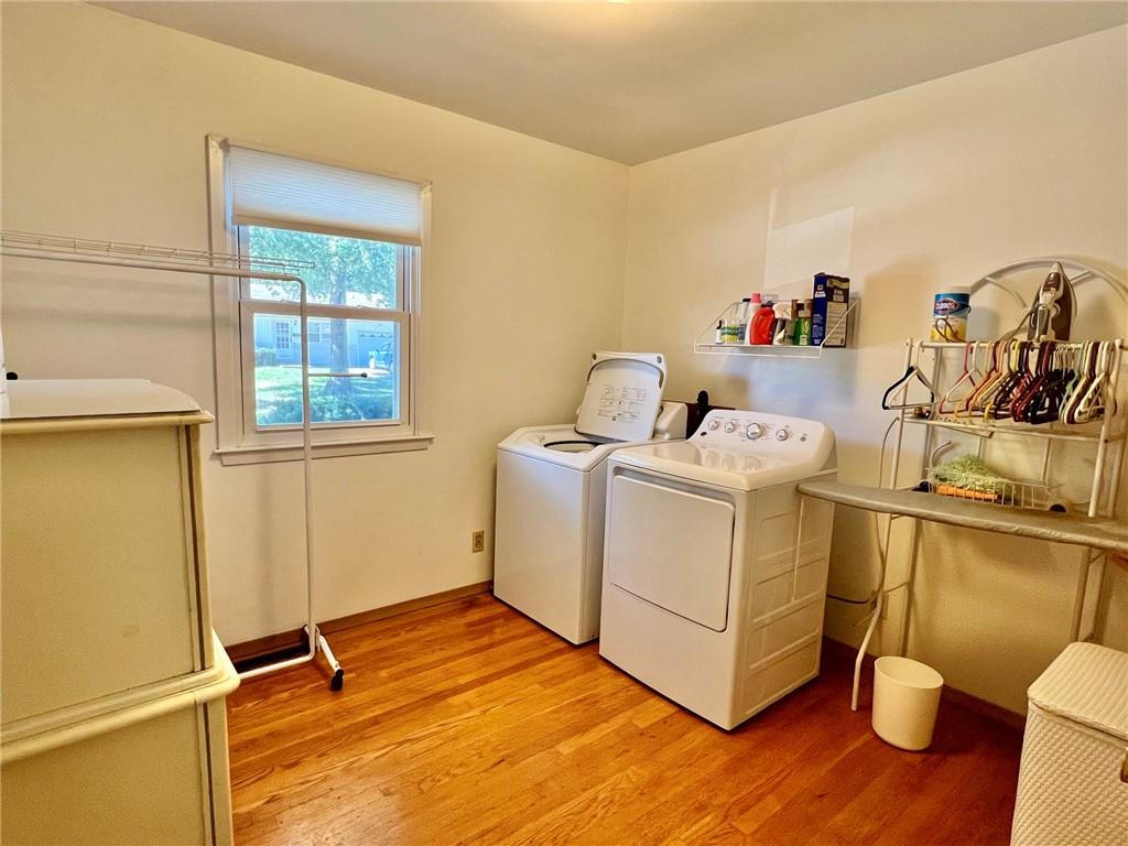 3913 S Spring Street Property Photo 13