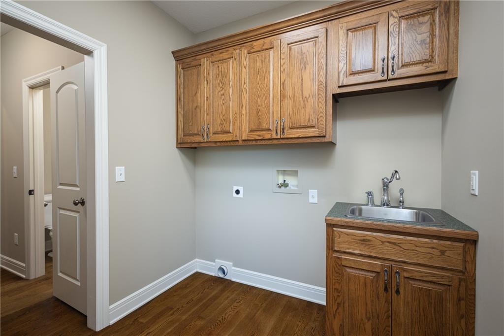 907 Order No. 11 N/a Property Photo 20