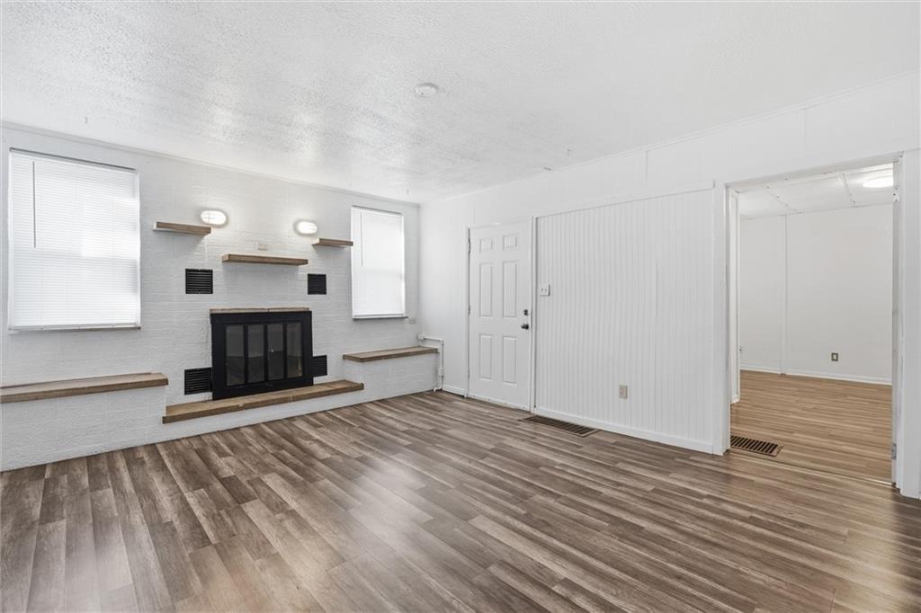 838 Ottawa Street Property Photo 7