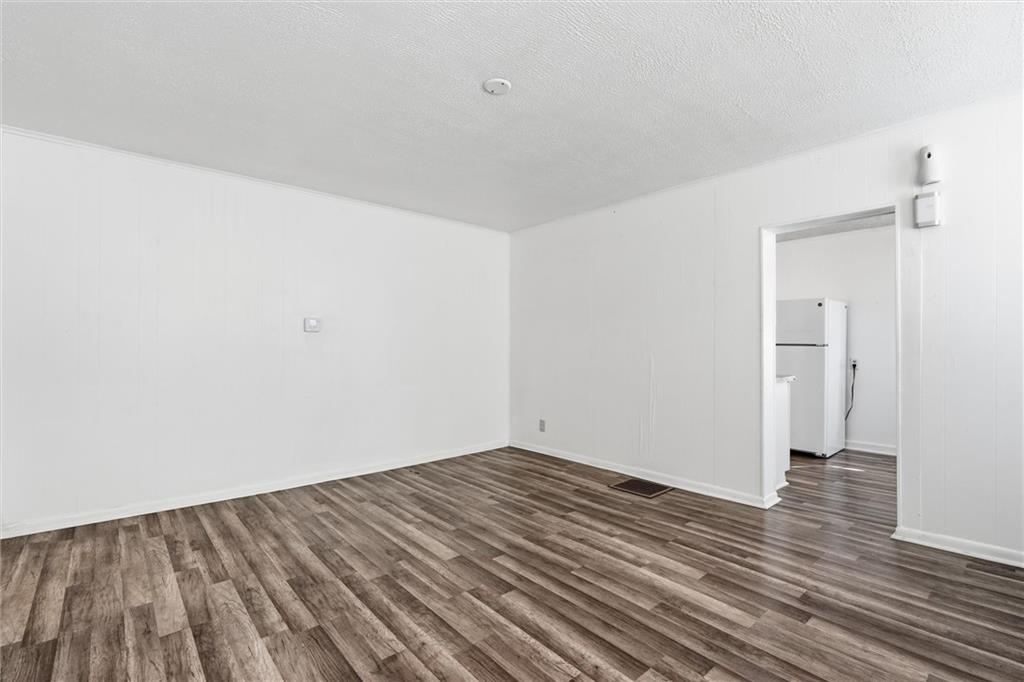 838 Ottawa Street Property Photo 9