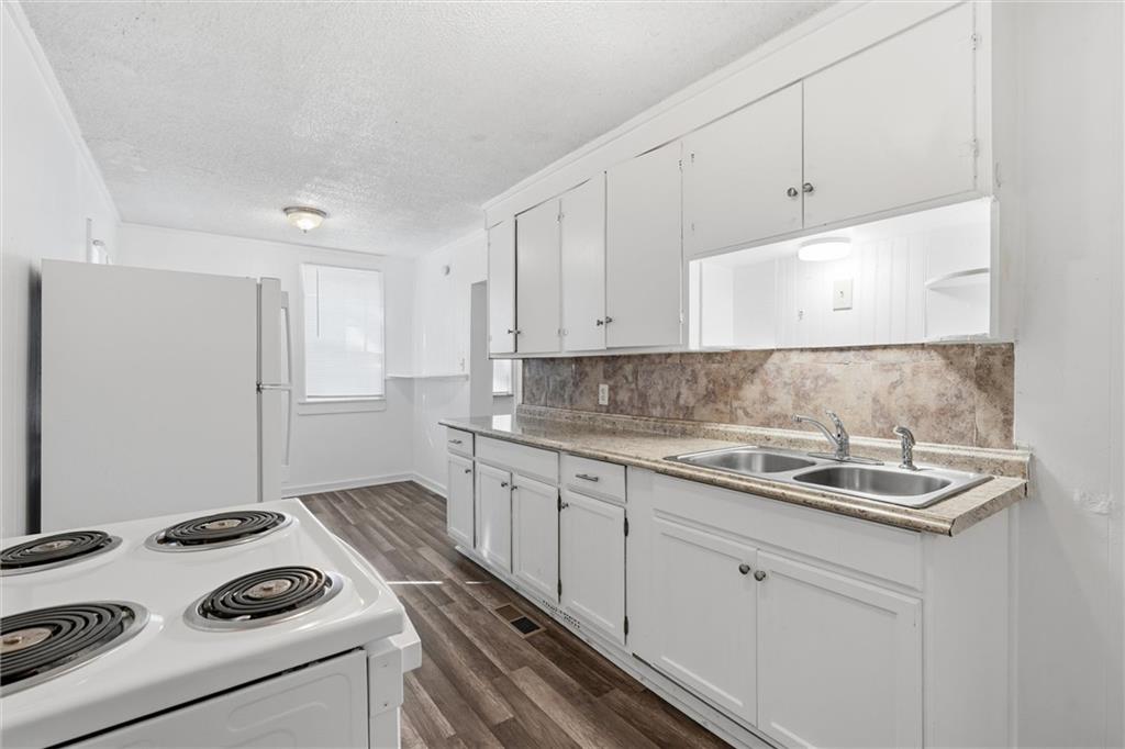 838 Ottawa Street Property Photo 12