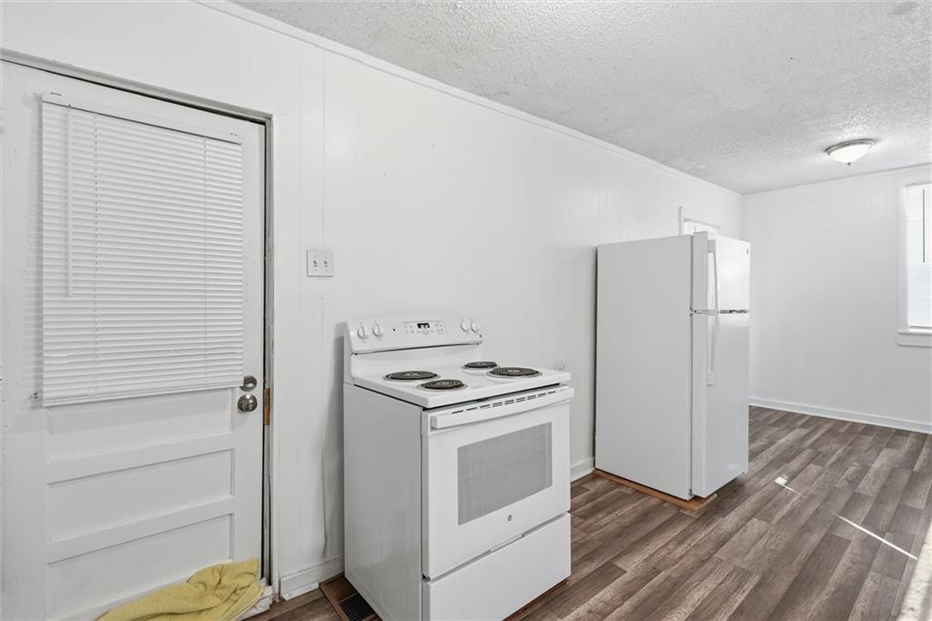 838 Ottawa Street Property Photo 13