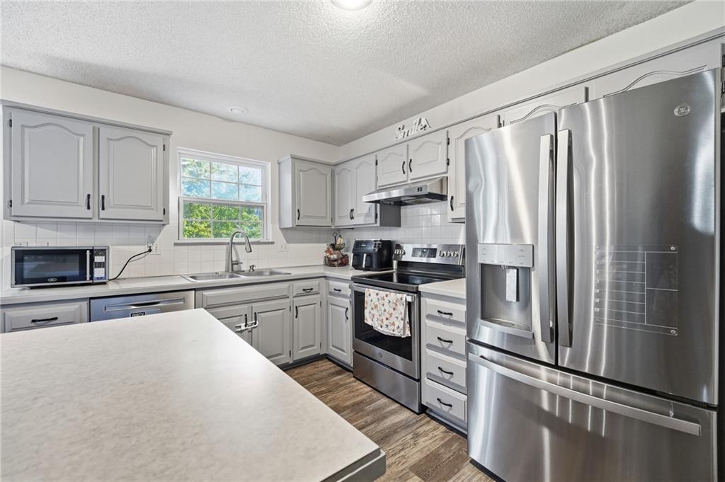 21215 W 52nd Street Property Photo 13