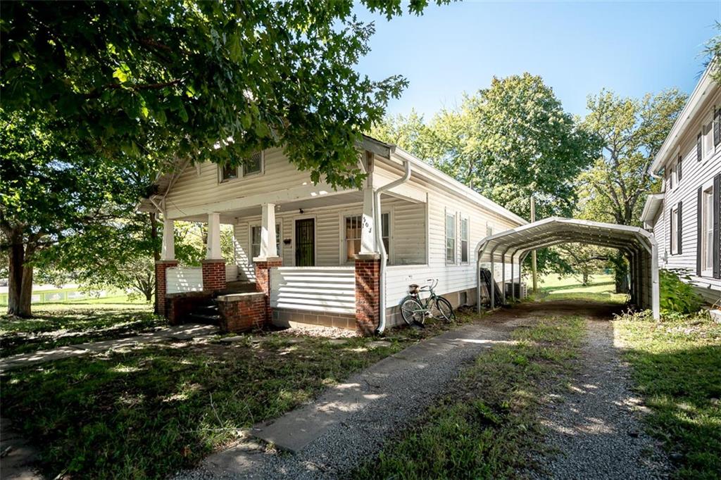 502 Sycamore Street Property Photo 2