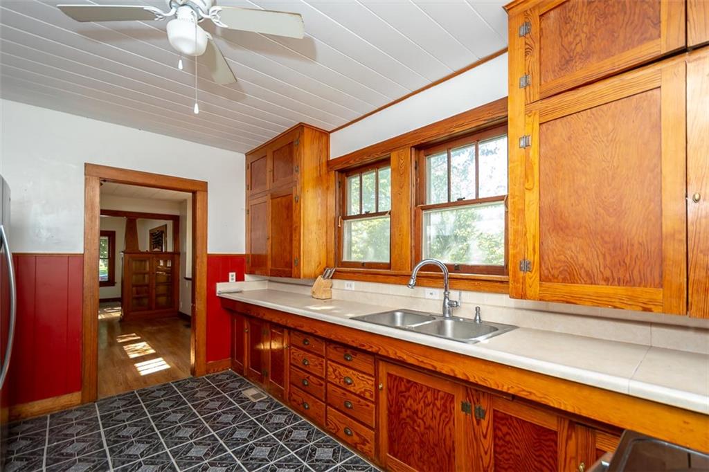 502 Sycamore Street Property Photo 6