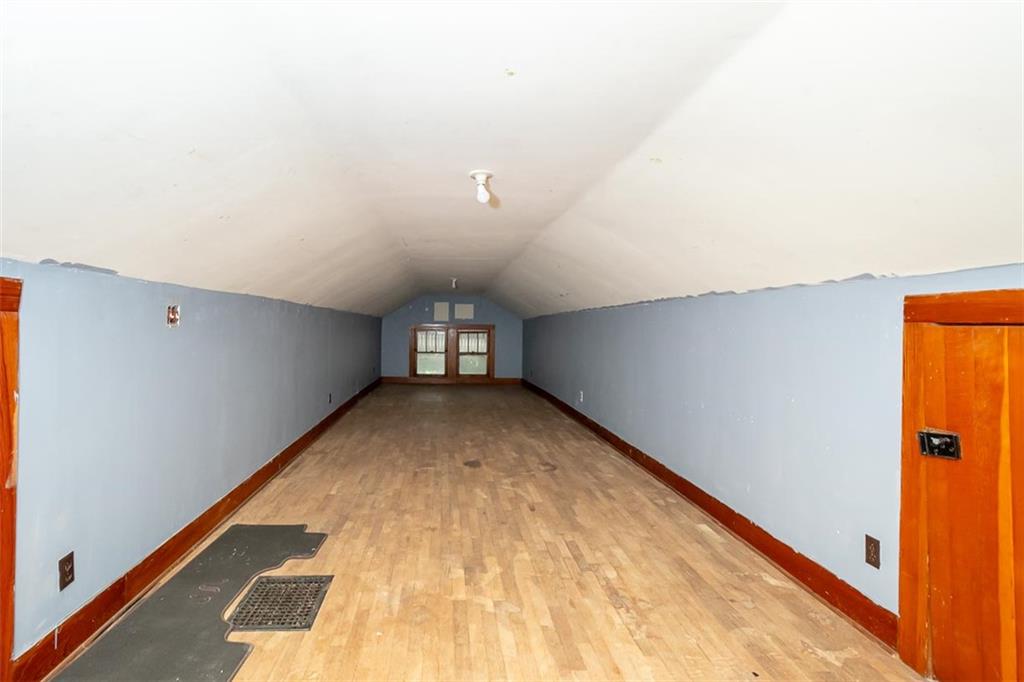 502 Sycamore Street Property Photo 17