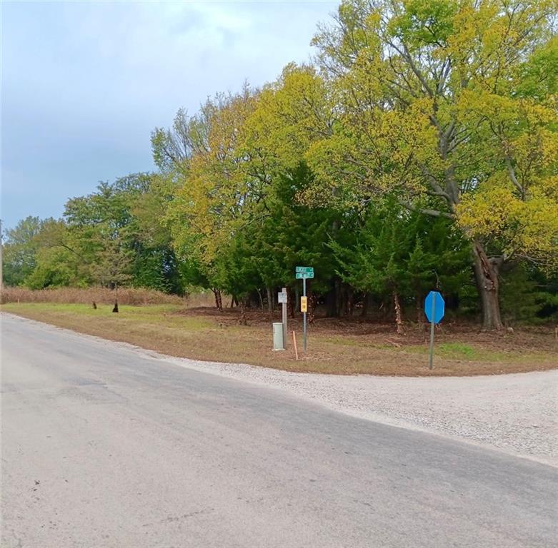 1 Locust Lane Property Photo 2