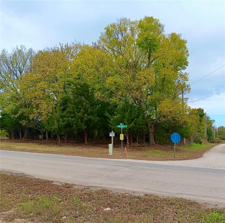 1 Locust Lane Property Photo 3