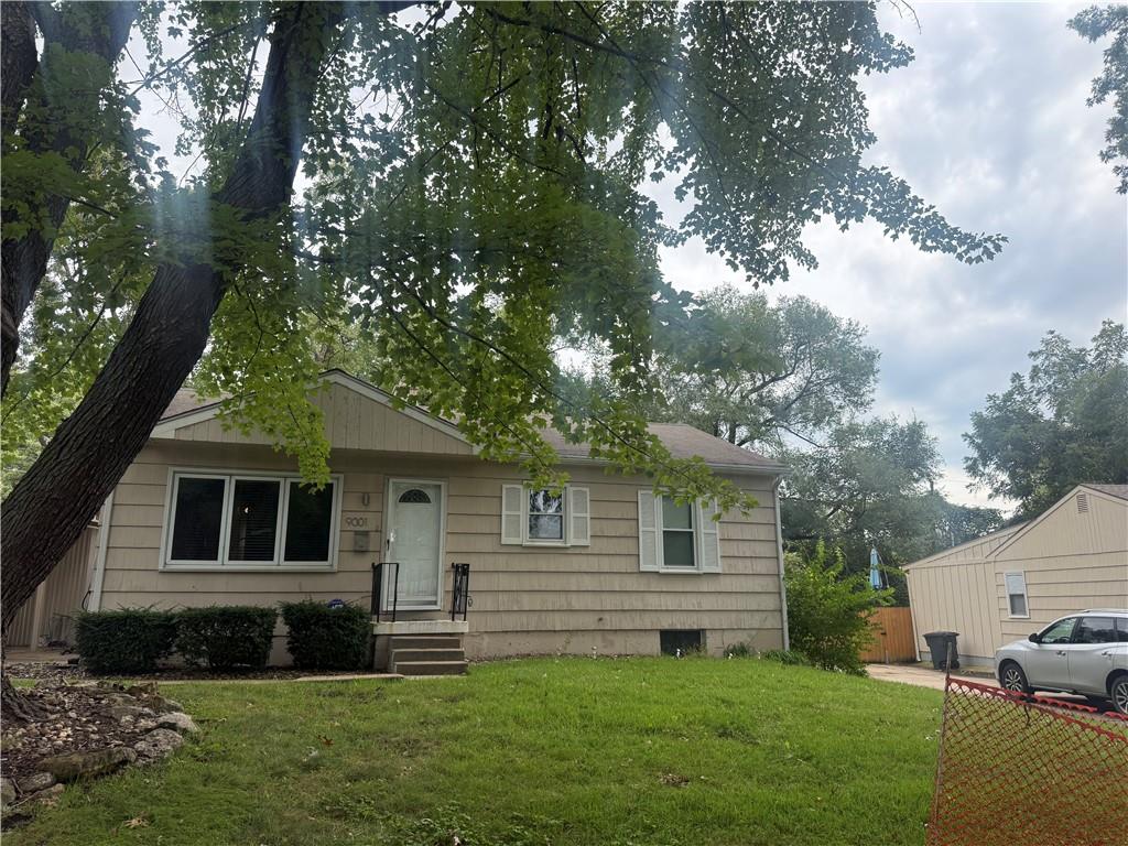 9001 Central Street Property Photo 1