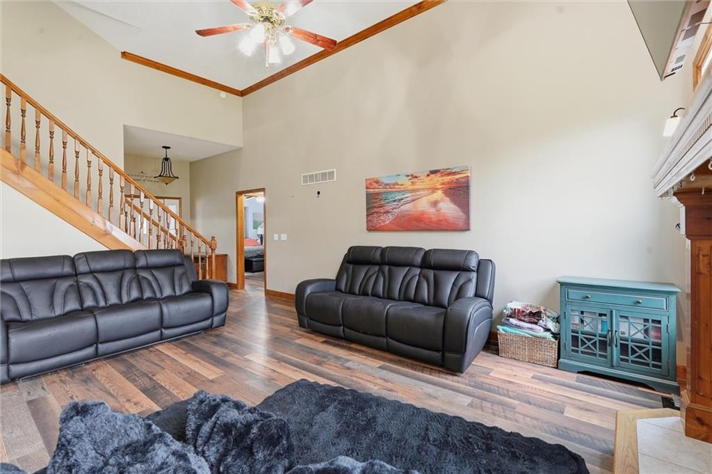 1516 Wrangler Way Property Photo 8