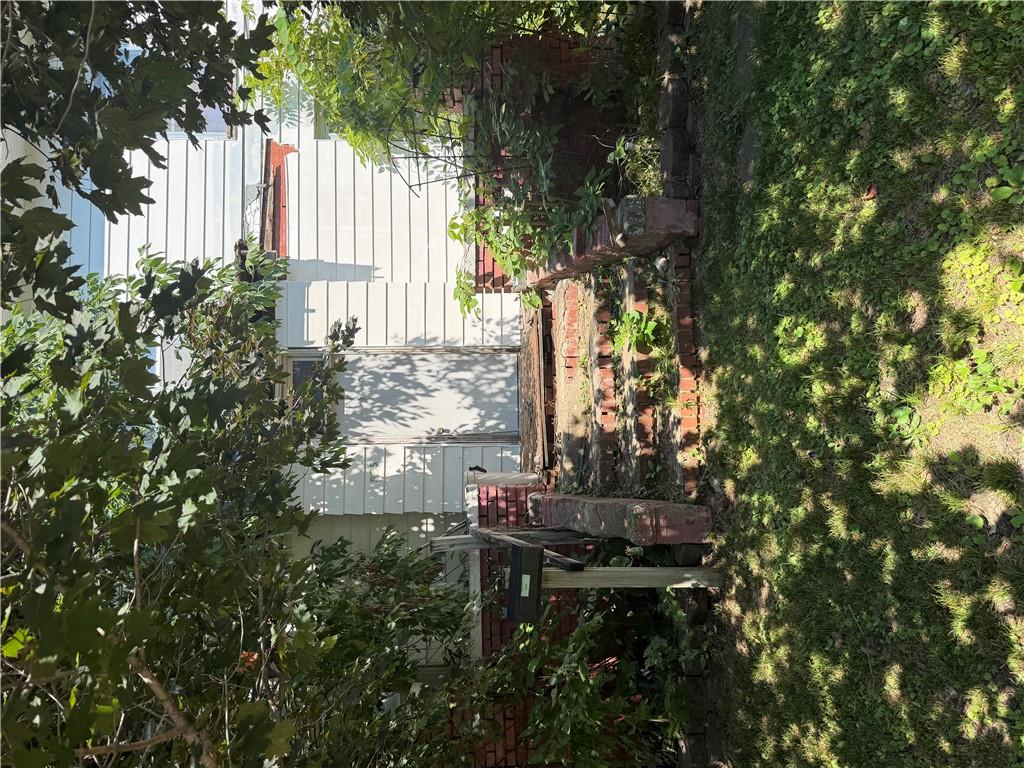 525 W 1st Street Property Photo 3