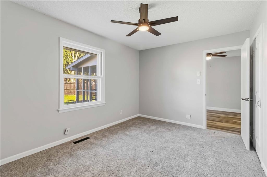 300 W Missouri Avenue Property Photo 12
