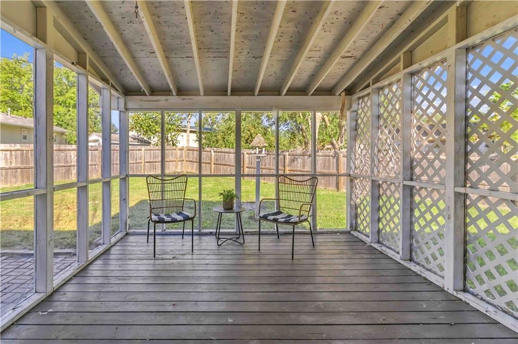 300 W Missouri Avenue Property Photo 20