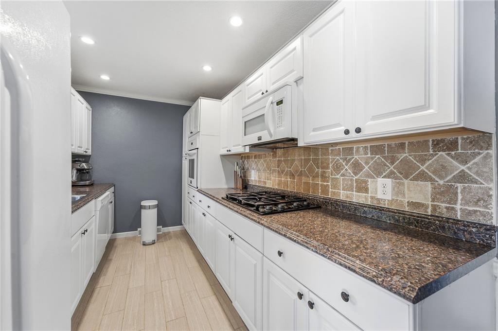 5522 Linden Street Property Photo 9