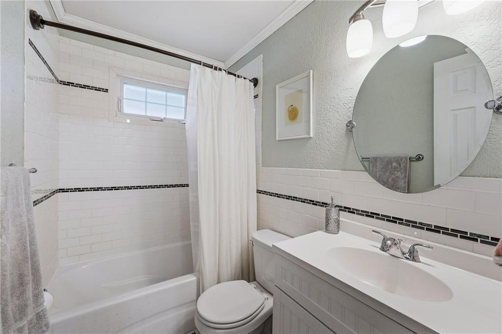 5522 Linden Street Property Photo 13