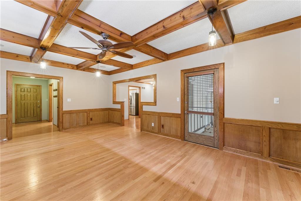 617 W Maple Street Property Photo 9
