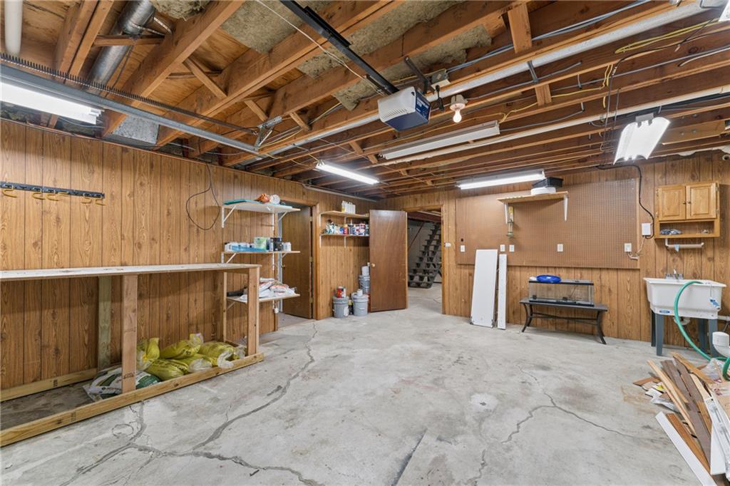 617 W Maple Street Property Photo 32