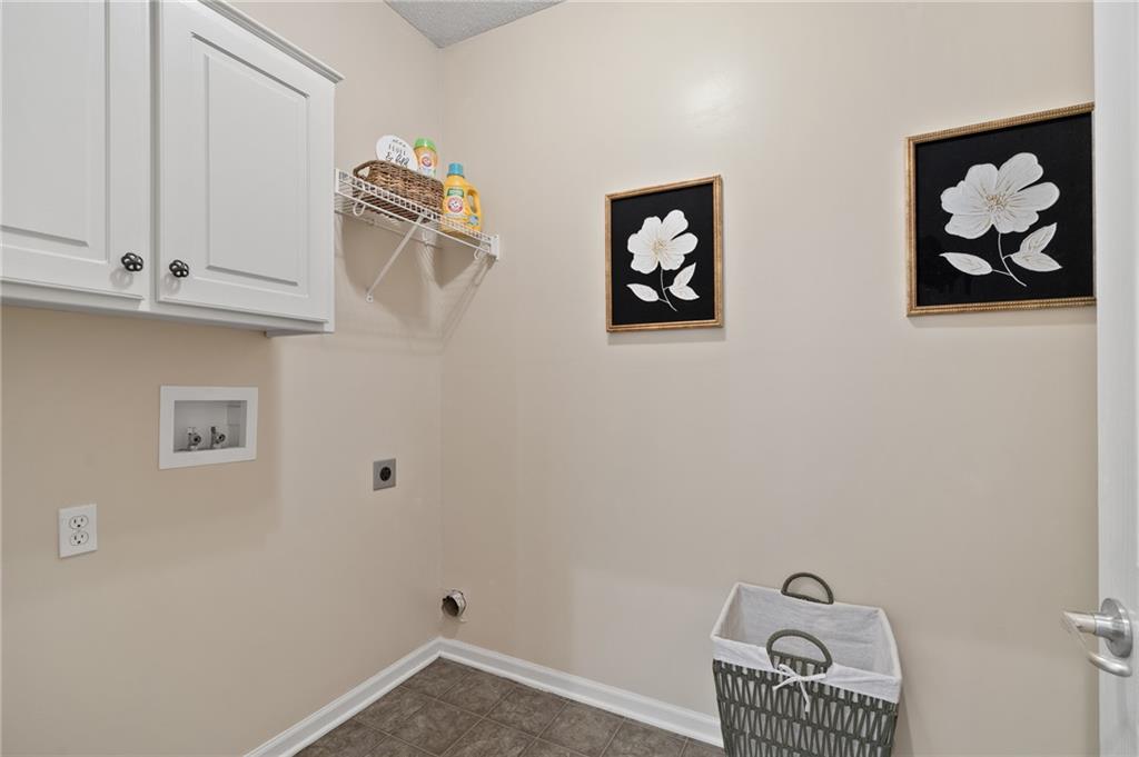 19794 W 107th Street Property Photo 12