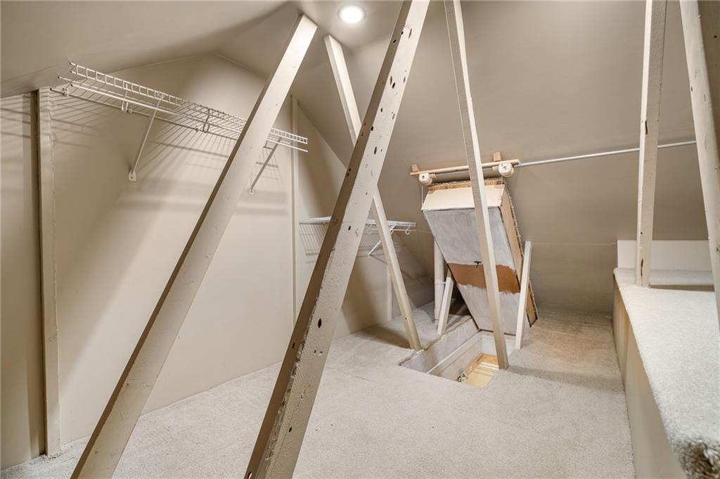 19794 W 107th Street Property Photo 23