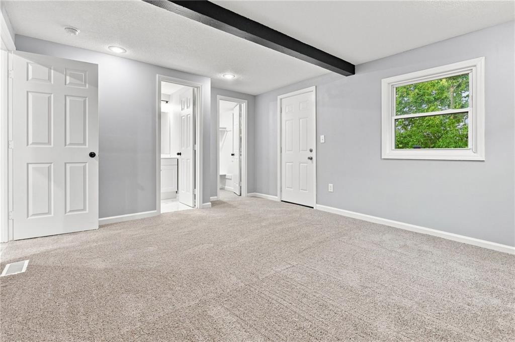 2421 N 72nd Street Property Photo 15