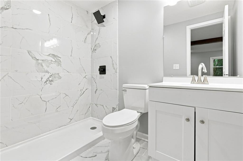 2421 N 72nd Street Property Photo 17
