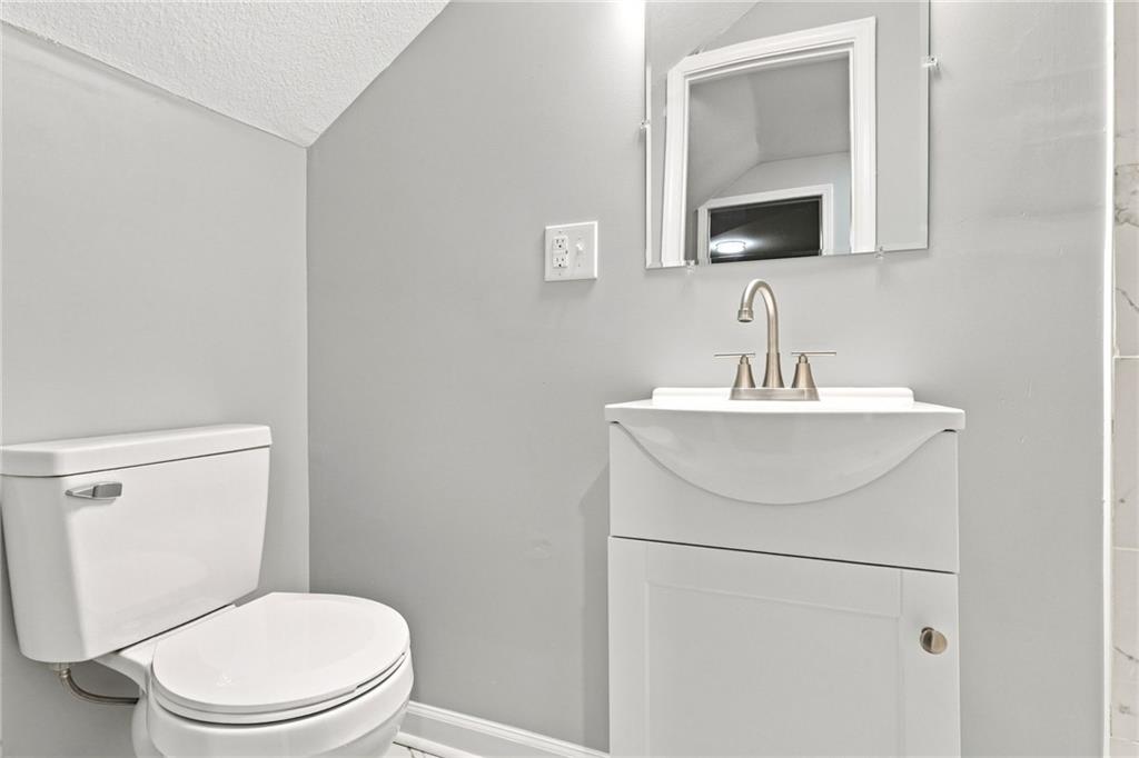 2421 N 72nd Street Property Photo 20