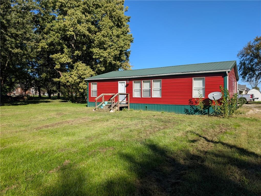332 1st Street Property Photo 1