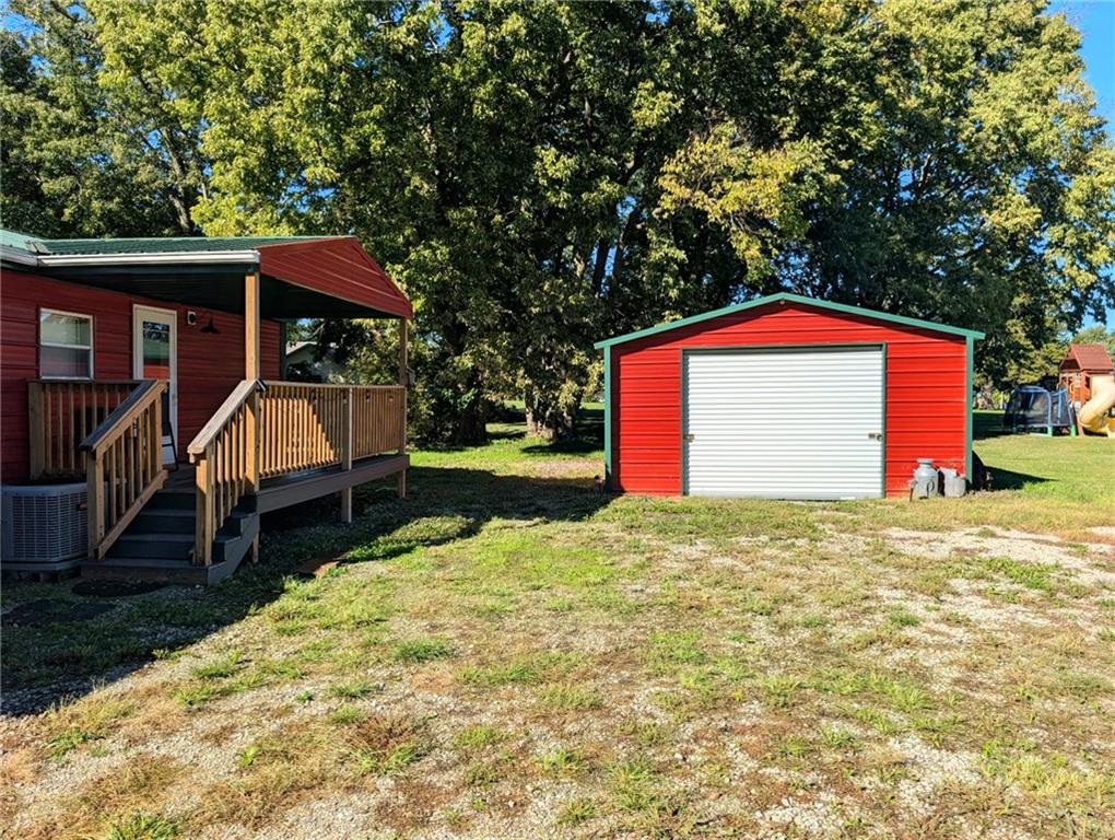 332 1st Street Property Photo 2