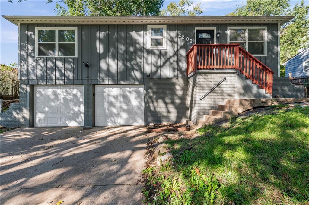 2200 Aqueduct Place Property Photo 1