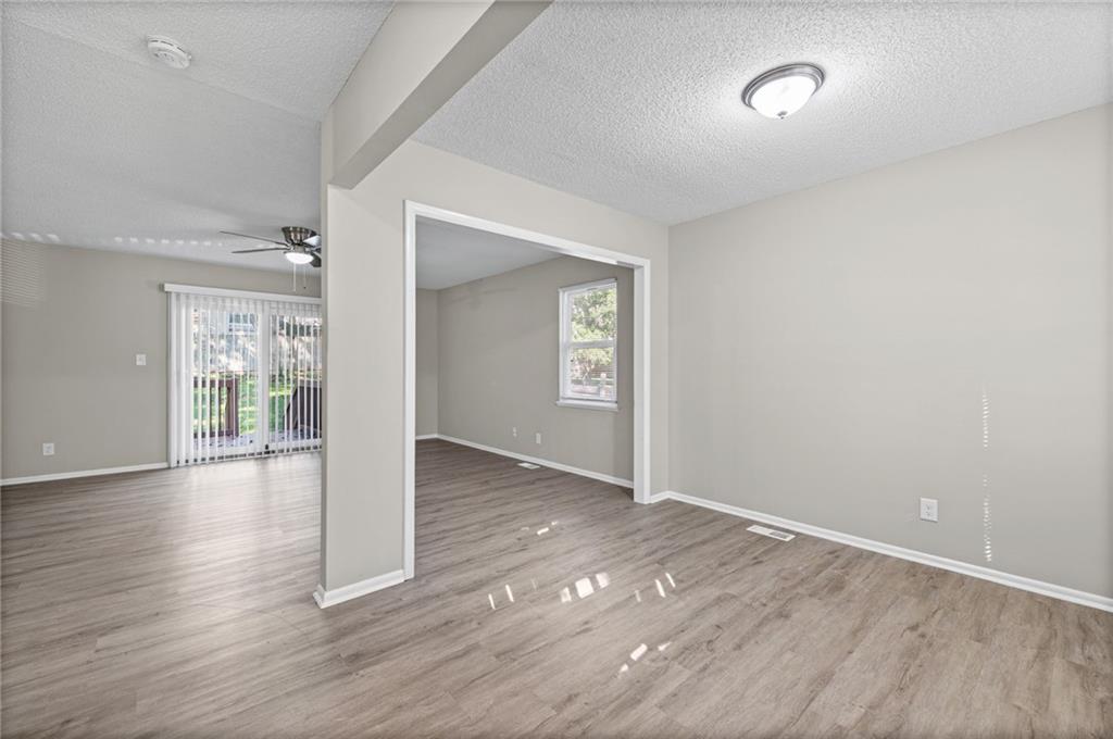 2200 Aqueduct Place Property Photo 4