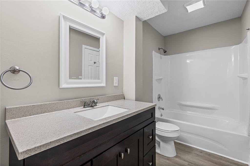 2200 Aqueduct Place Property Photo 15