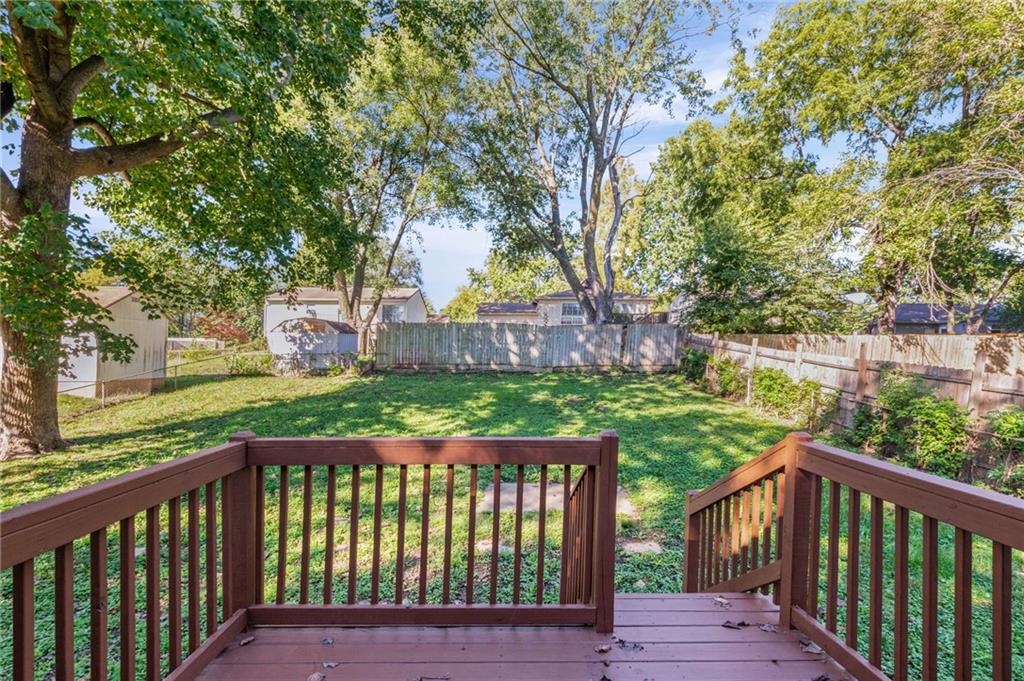 2200 Aqueduct Place Property Photo 25