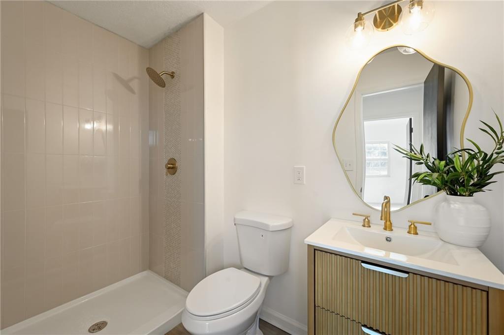 6603 Earnshaw Street Property Photo 19