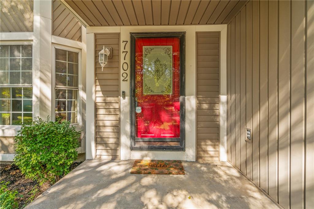 7702 W 155th Street Property Photo 4