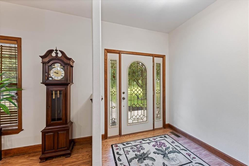 15036 Hillside Road Property Photo 3