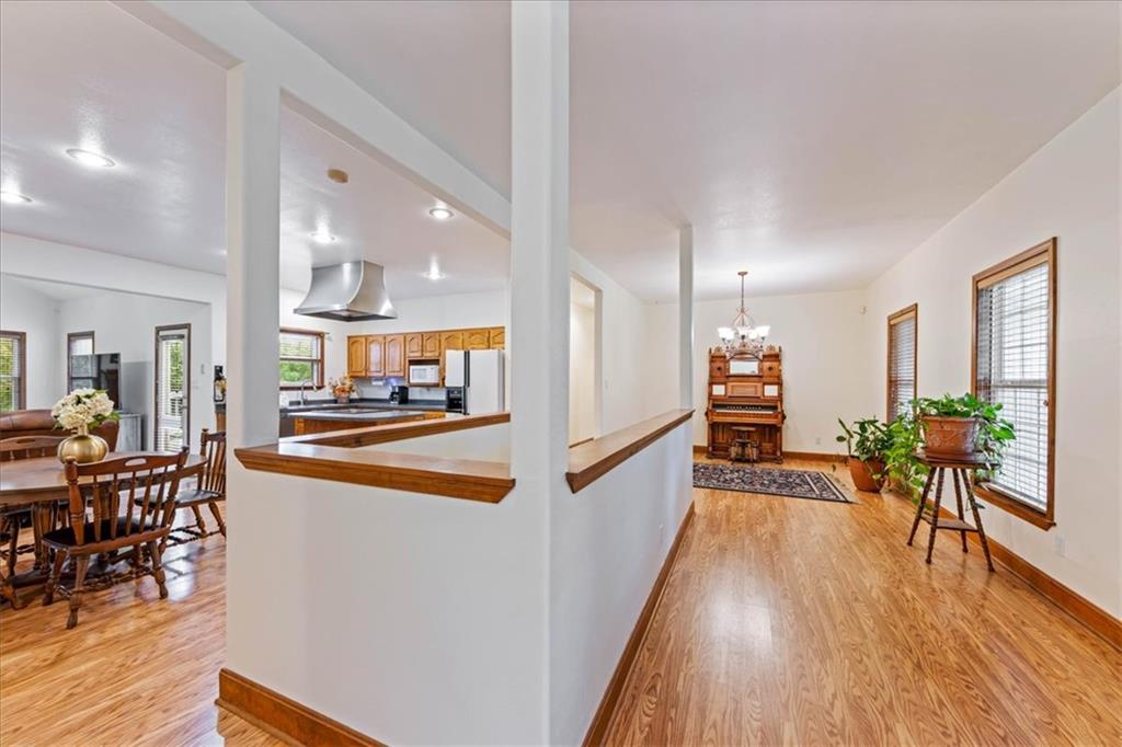 15036 Hillside Road Property Photo 4