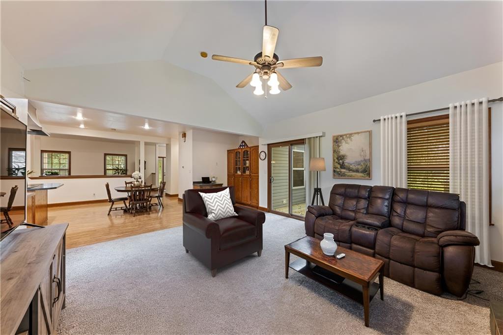 15036 Hillside Road Property Photo 6
