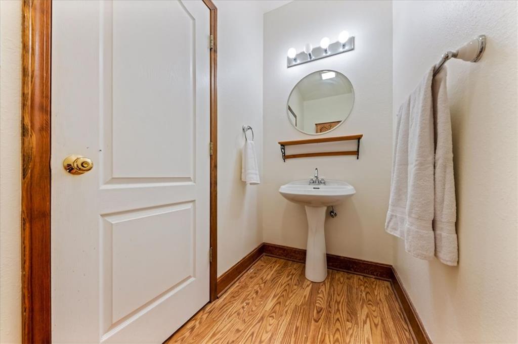 15036 Hillside Road Property Photo 8
