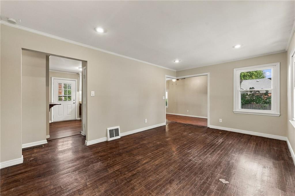 8200 Summit Street Property Photo 7