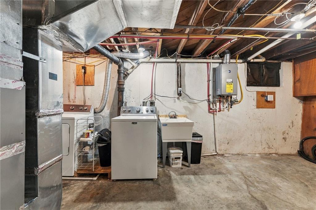 8200 Summit Street Property Photo 42