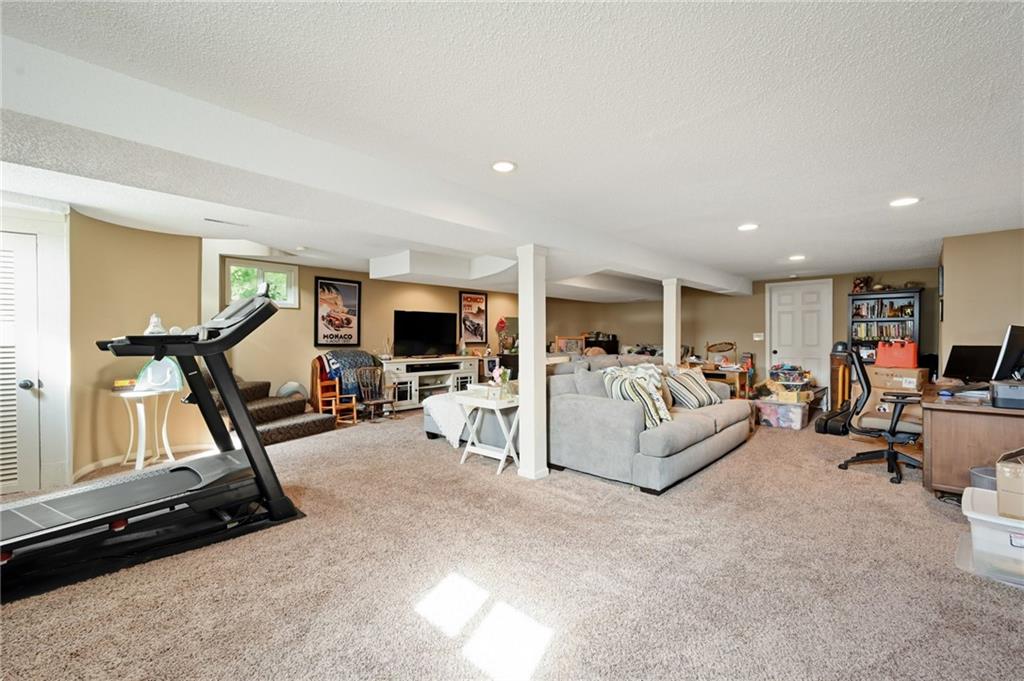 4121 N Briarcliff Road Property Photo 17