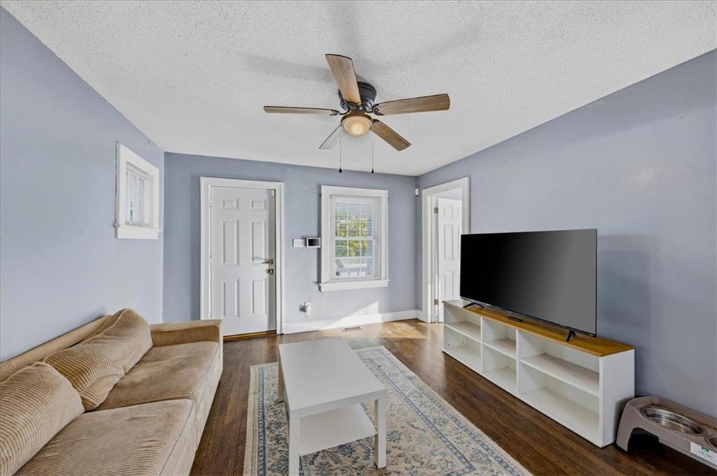 4111 E 59th Street Property Photo 11