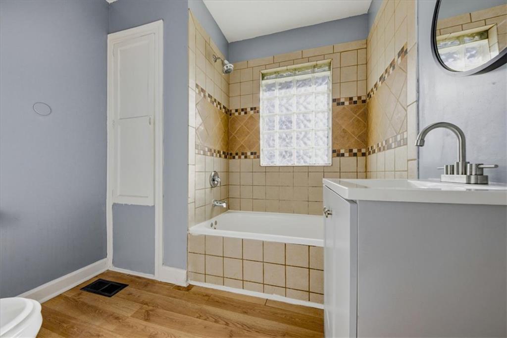 4111 E 59th Street Property Photo 17