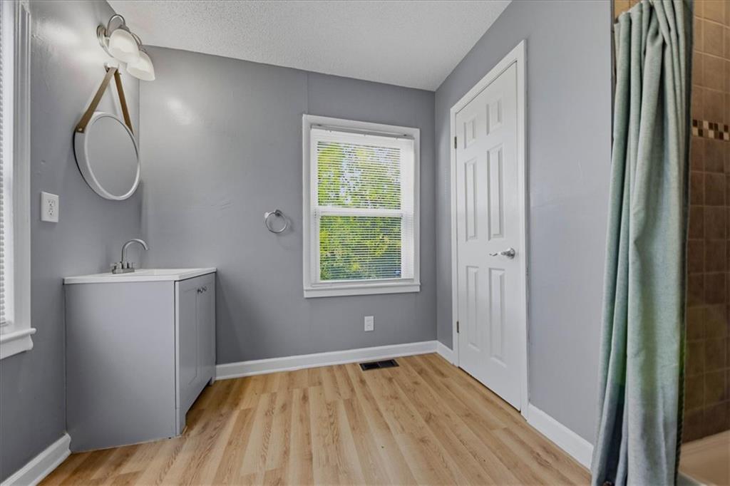 4111 E 59th Street Property Photo 20