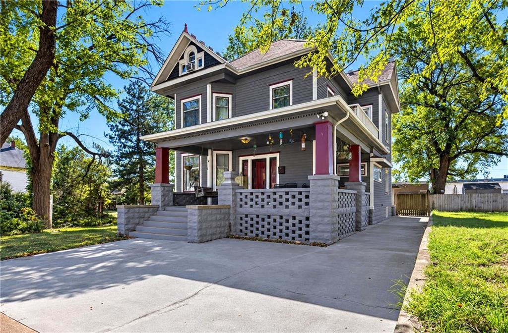 1818 Clark Avenue Property Photo